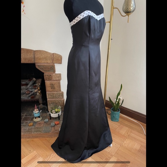 HOLD FOR CITRUS - Black strapless ballgown with polkadot accents PROM DRESS - Picture 3 of 16